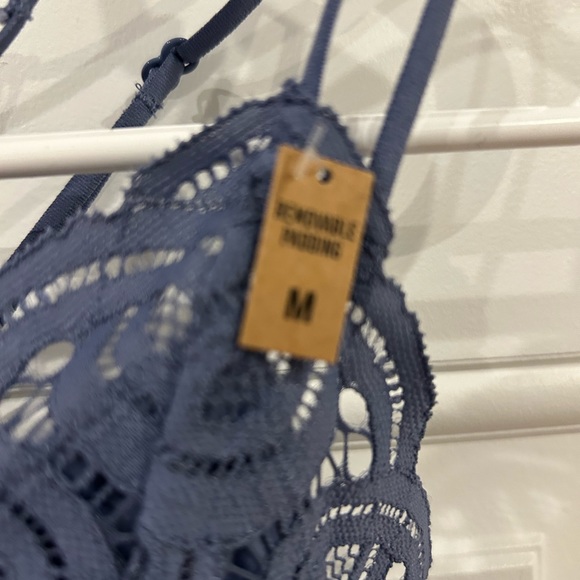 Victoria Secret PINK brand lace bralette purple NWT size medium - Picture 3 of 6